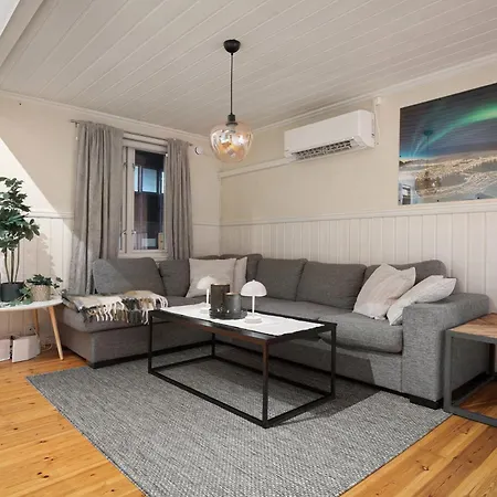 Elegant Large - Center Apartment *