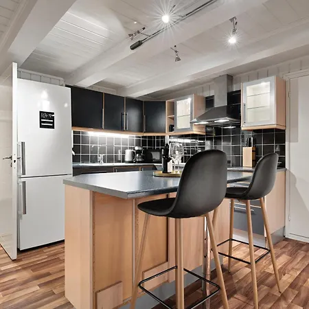 Elegant Large - Center Apartment *